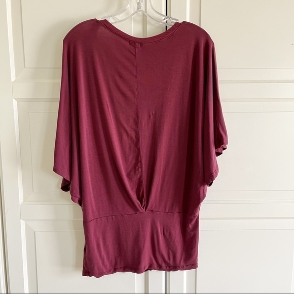 Aritzia Wilfred | Batwing Oversized Shirt Burgundy Size Small - Picture 2 of 7